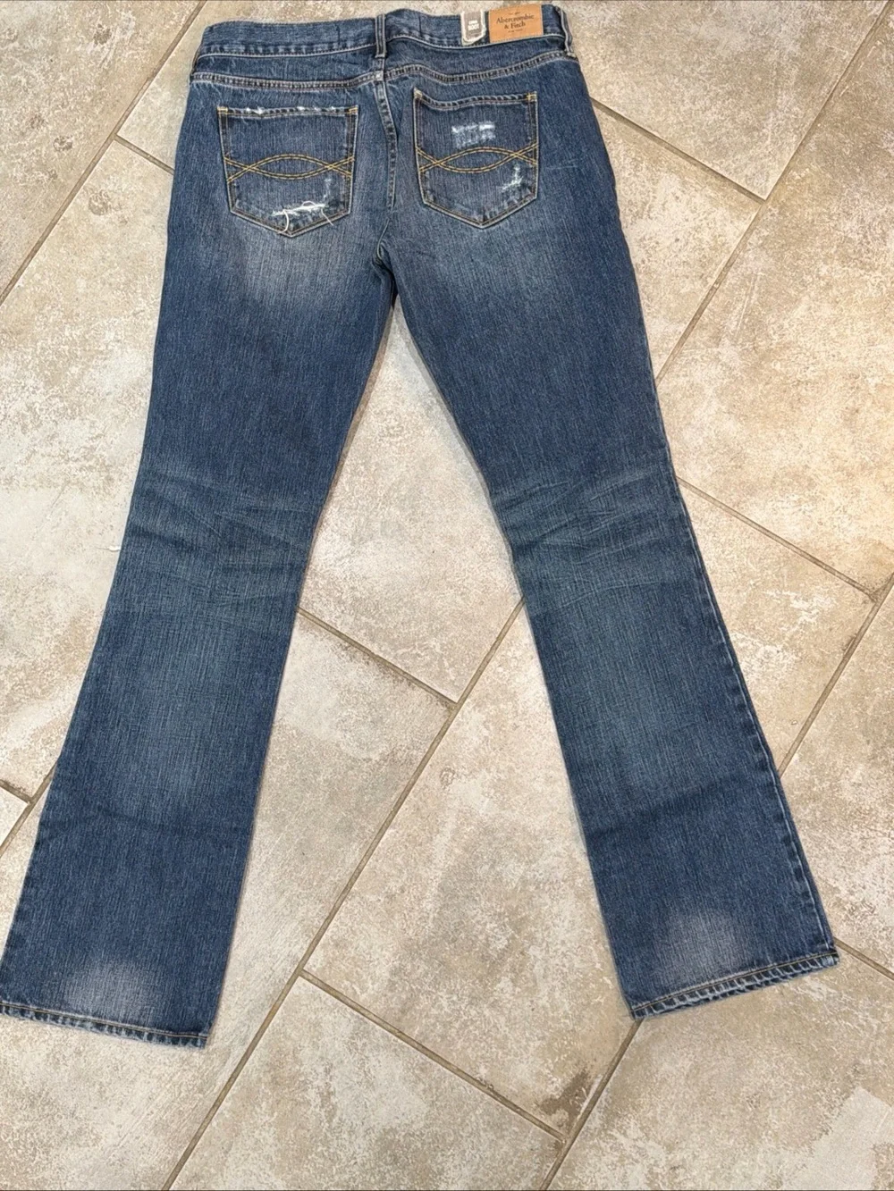 NWT Abercrombie And Fitch Emma Bootcut Distressed Jeans Size 6R
